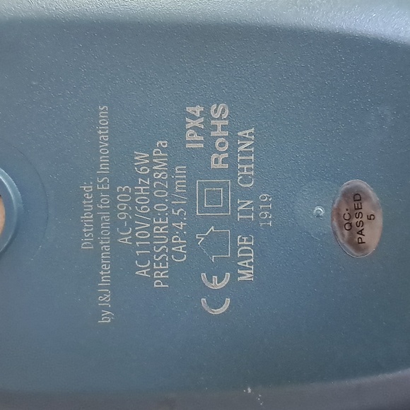 Atomizing Essential Oil Diffuser - Picture 2 of 2